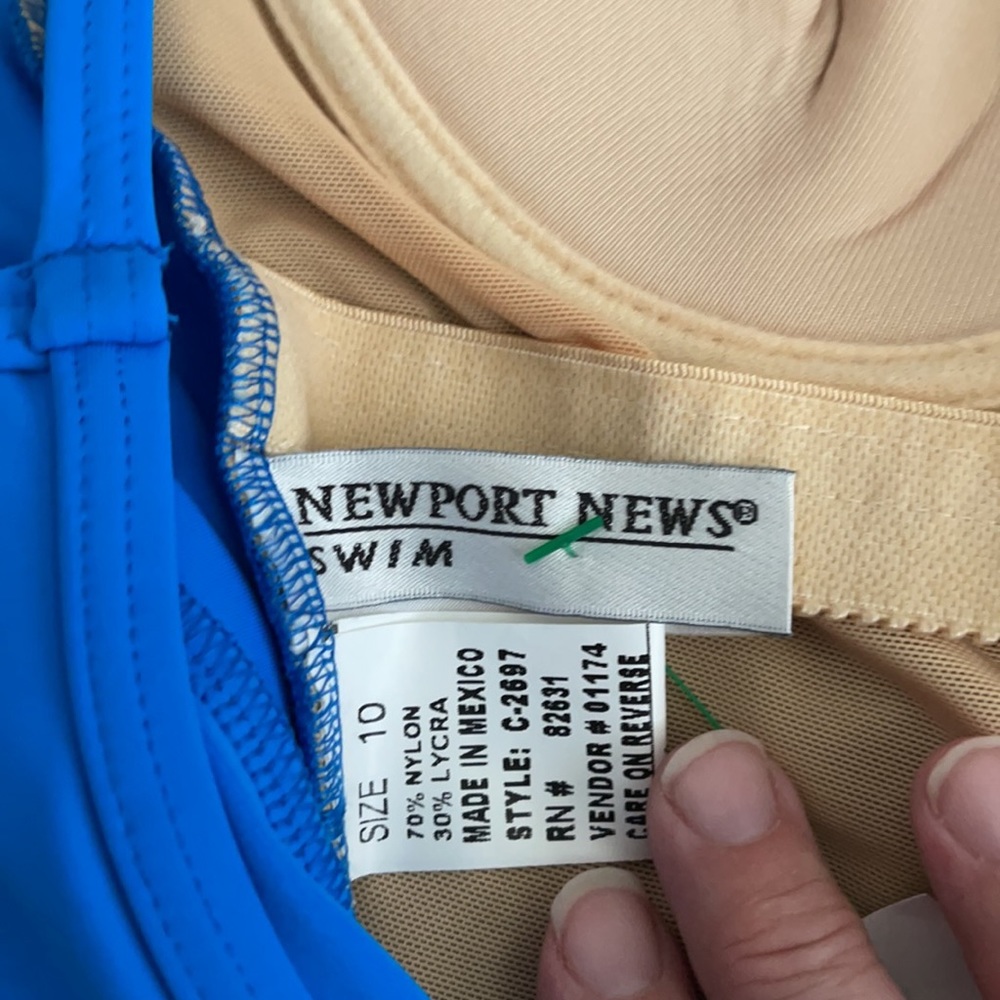 ♦️♦️SOLD♦️♦️Newport News One pc Bathing Suit - Picture 5 of 6